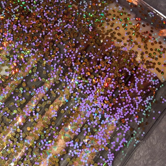 Yellow 7 makeup brushes - Picture 8 of 9